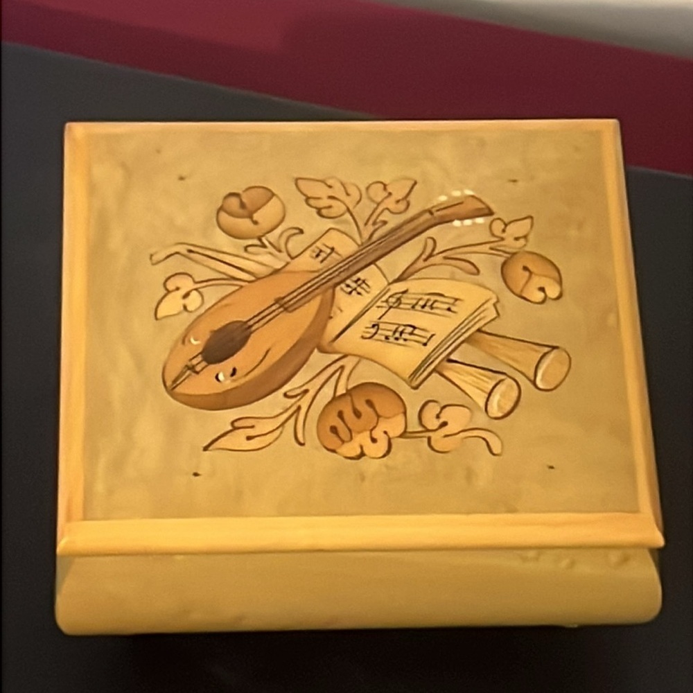 Swiss Musical Movement Gueissaz - Jaccard The Blue‎ Danube and The Bat Music Box - Picture 3 of 11